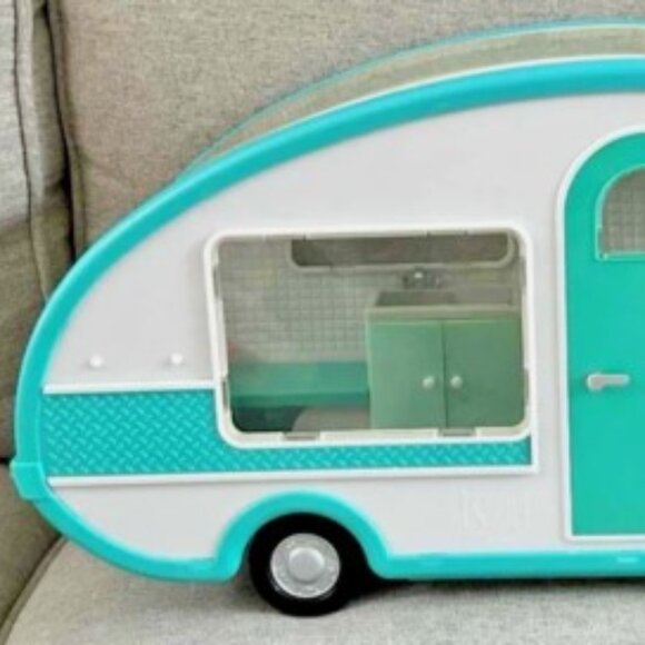 Lori Teardrop TAB Green Camper Glamper RV Trailer for 6" Dolls - Picture 1 of 10